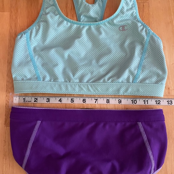 2 Champion sports bras - Picture 11 of 12
